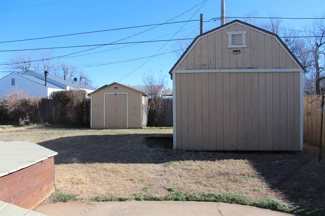 200 E Marshall Drive, Midwest City, OK 73110