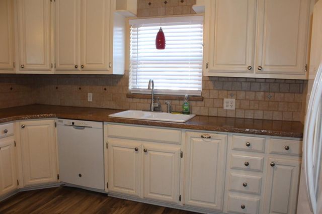 200 E Marshall Drive, Midwest City, OK 73110