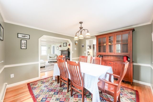 44 Surrey Dr, Mansfield, MA 02048