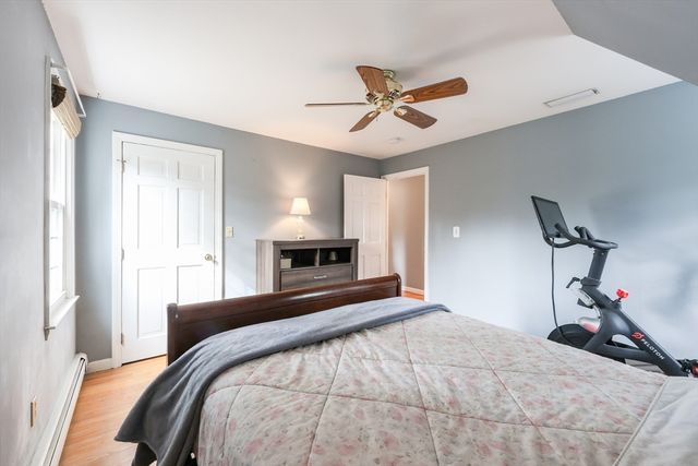 44 Surrey Dr, Mansfield, MA 02048