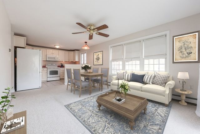 44 Surrey Dr, Mansfield, MA 02048