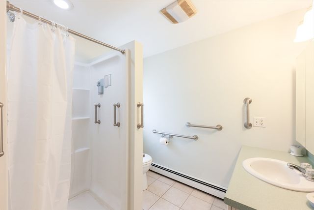 44 Surrey Dr, Mansfield, MA 02048