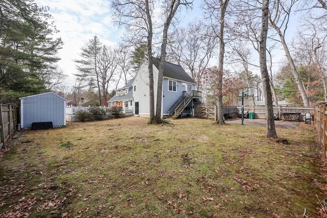 44 Surrey Dr, Mansfield, MA 02048