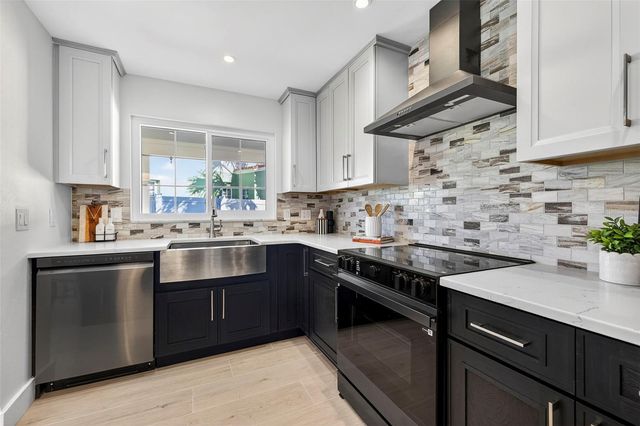 16611 GULF BOULEVARD, North Redington Beach, FL 33708