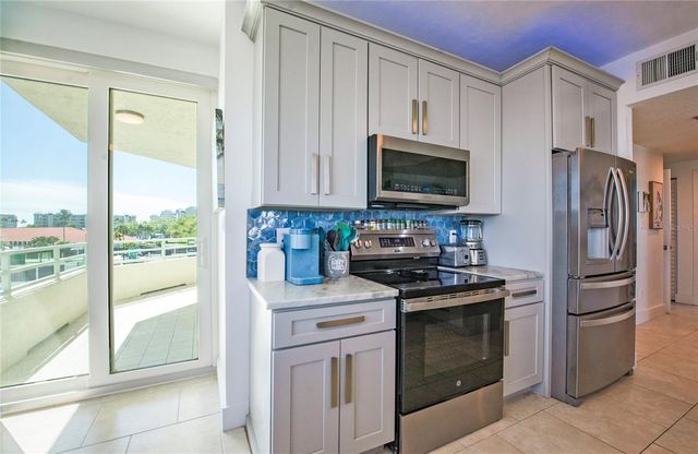 7979 SAILBOAT KEY BOULEVARD S 208, South Pasadena, FL 33707