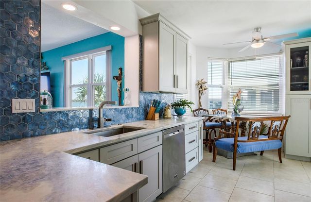 7979 SAILBOAT KEY BOULEVARD S 208, South Pasadena, FL 33707