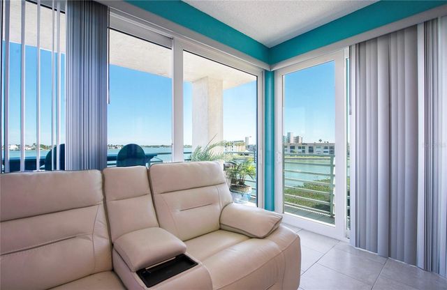 7979 SAILBOAT KEY BOULEVARD S 208, South Pasadena, FL 33707