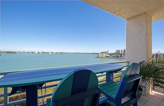 7979 SAILBOAT KEY BOULEVARD S 208, South Pasadena, FL 33707