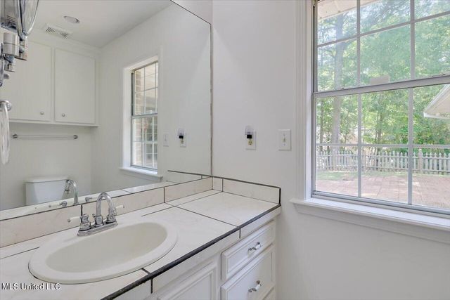 354 Lakeway Drive, Brandon, MS 39047