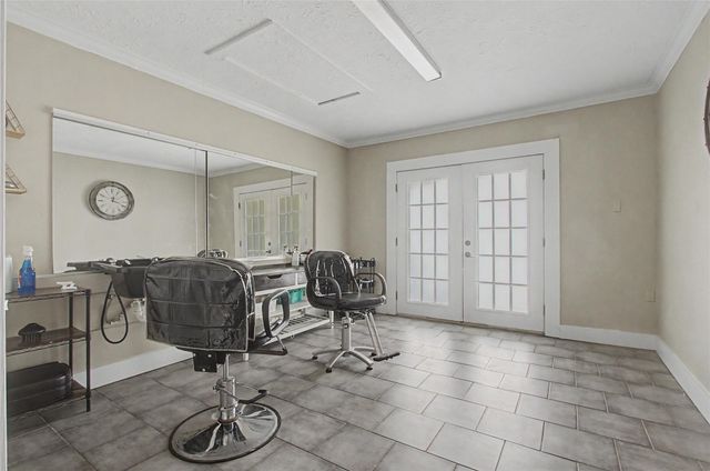 241 S Masonic Street, Bellville, TX 77418