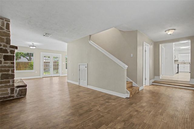 241 S Masonic Street, Bellville, TX 77418