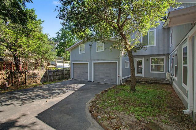 241 S Masonic Street, Bellville, TX 77418
