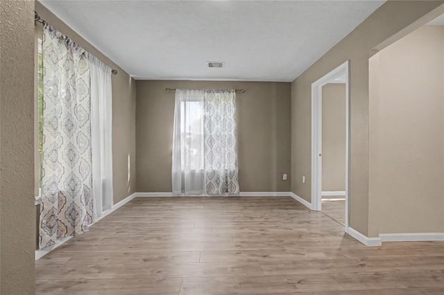241 S Masonic Street, Bellville, TX 77418