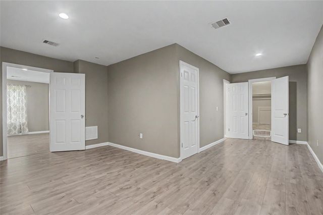 241 S Masonic Street, Bellville, TX 77418