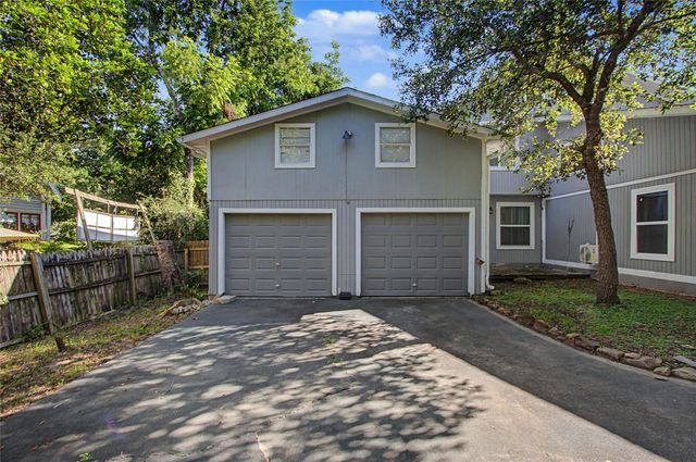 241 S Masonic Street, Bellville, TX 77418