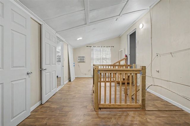 241 S Masonic Street, Bellville, TX 77418