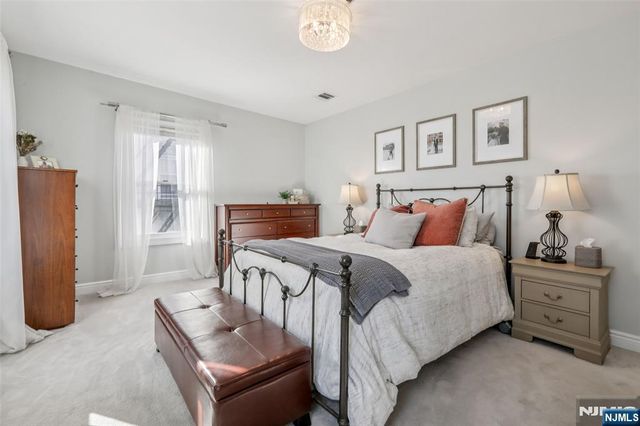 137 20th Street C, Union City, NJ 07087