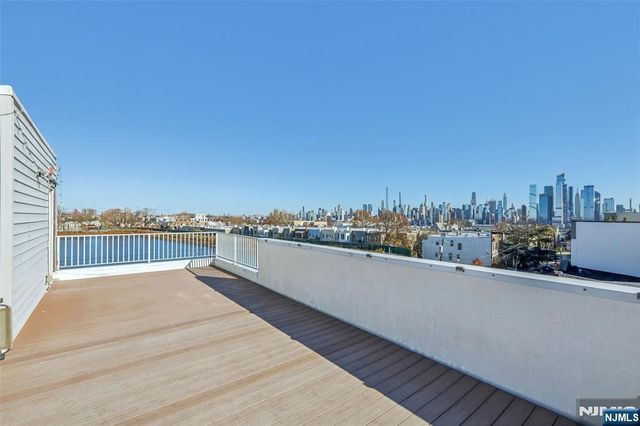 137 20th Street C, Union City, NJ 07087