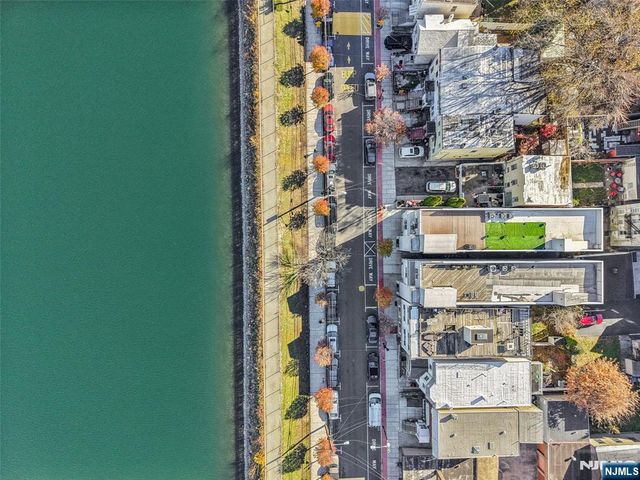 137 20th Street C, Union City, NJ 07087