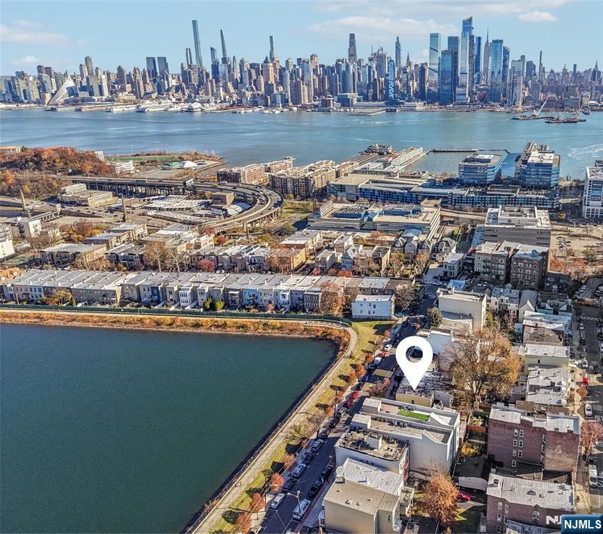 137 20th Street C, Union City, NJ 07087