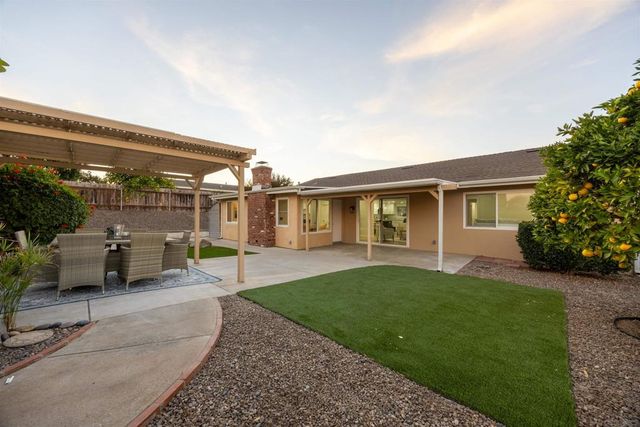 16881 Bellota Dr, San Diego, CA 92128