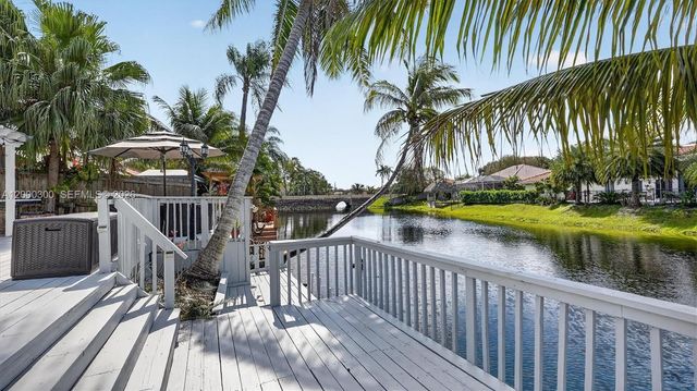 11620 S Budd Dr, Cooper City, FL 33026