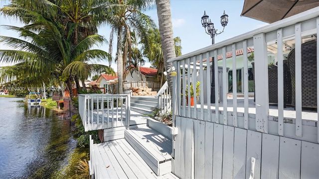 11620 S Budd Dr, Cooper City, FL 33026