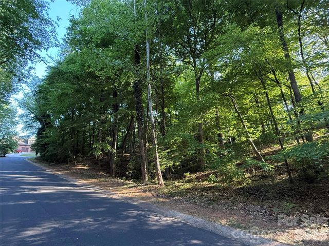300 Maymont Drive, Cramerton, NC 28032