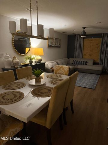 625 Susan Circle, Gautier, MS 39553