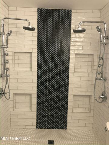 625 Susan Circle, Gautier, MS 39553