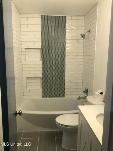 625 Susan Circle, Gautier, MS 39553