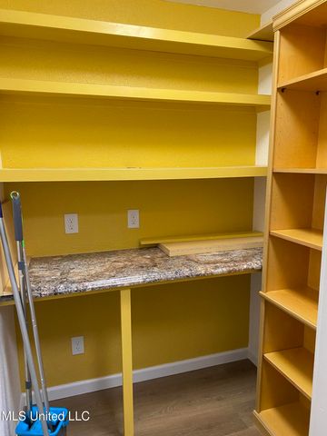 625 Susan Circle, Gautier, MS 39553