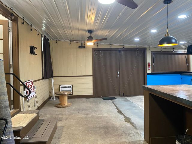 625 Susan Circle, Gautier, MS 39553