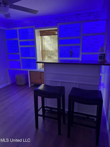 625 Susan Circle, Gautier, MS 39553