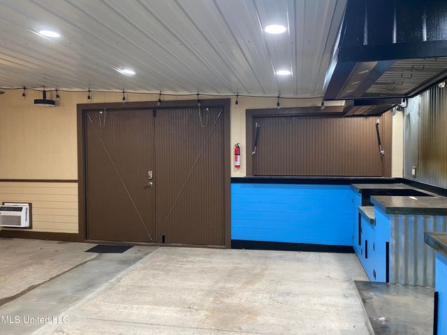 625 Susan Circle, Gautier, MS 39553