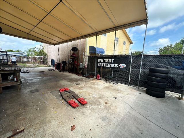 2304 SW 60th Way, Miramar, FL 33023