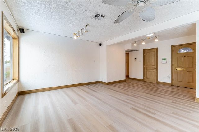 5416 Gipsy Avenue, Las Vegas, NV 89107