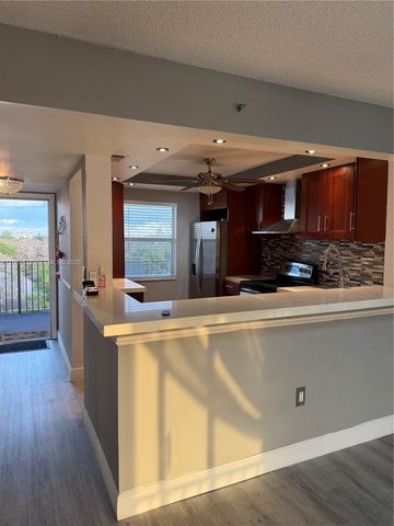 3910 Inverrary Blvd 803-B, Lauderhill, FL 33319