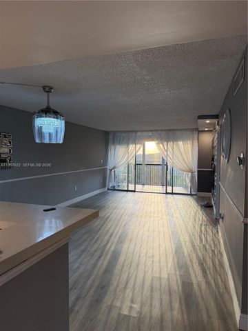 3910 Inverrary Blvd 803-B, Lauderhill, FL 33319