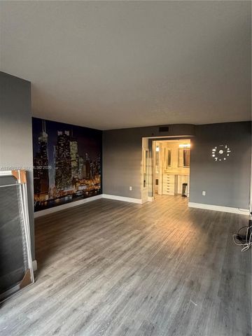 3910 Inverrary Blvd 803-B, Lauderhill, FL 33319