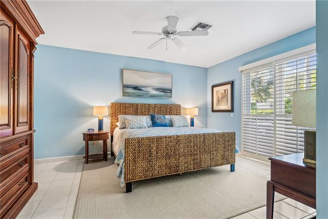 240 S Peppertree Drive, Vero Beach, FL 32963