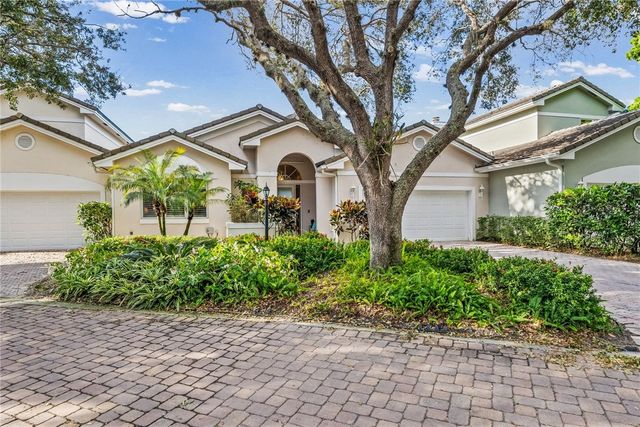 240 S Peppertree Drive, Vero Beach, FL 32963