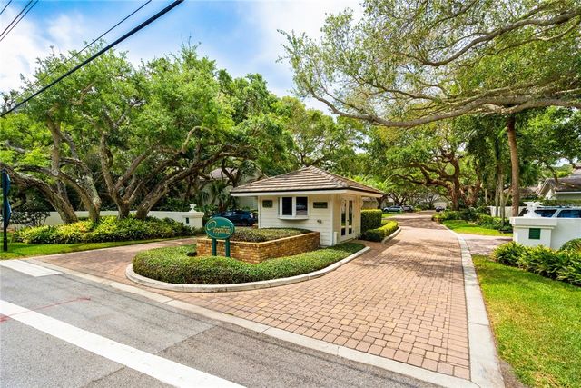 240 S Peppertree Drive, Vero Beach, FL 32963