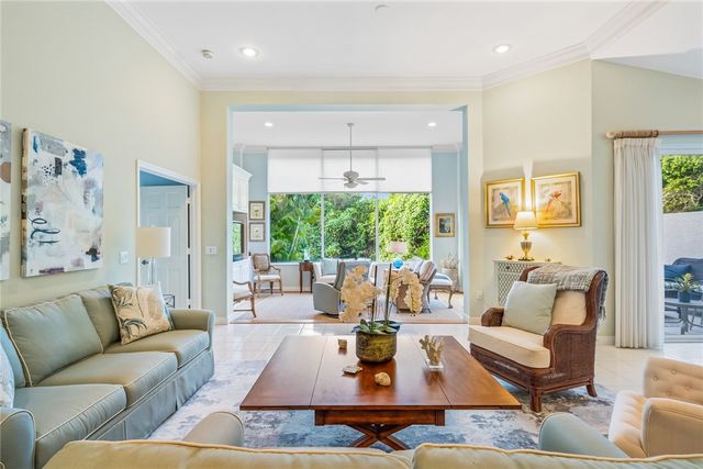 240 S Peppertree Drive, Vero Beach, FL 32963