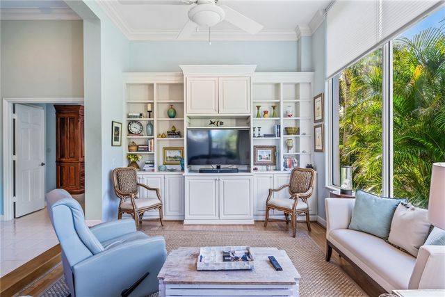 240 S Peppertree Drive, Vero Beach, FL 32963