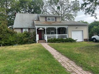 1569 11th Street, West Babylon, NY 11704