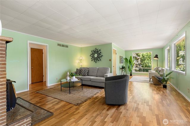20509 NE State Highway 305 NE NE, Poulsbo, WA 98370
