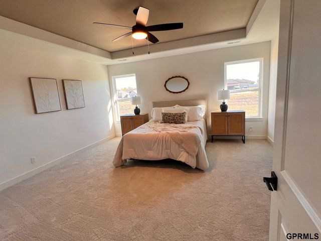 12039 S 45 Avenue, Bellevue, NE 68133