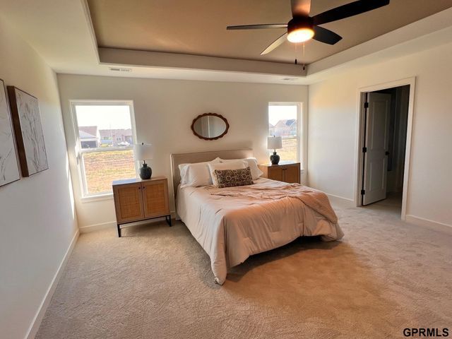 12039 S 45 Avenue, Bellevue, NE 68133