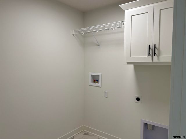 12039 S 45 Avenue, Bellevue, NE 68133